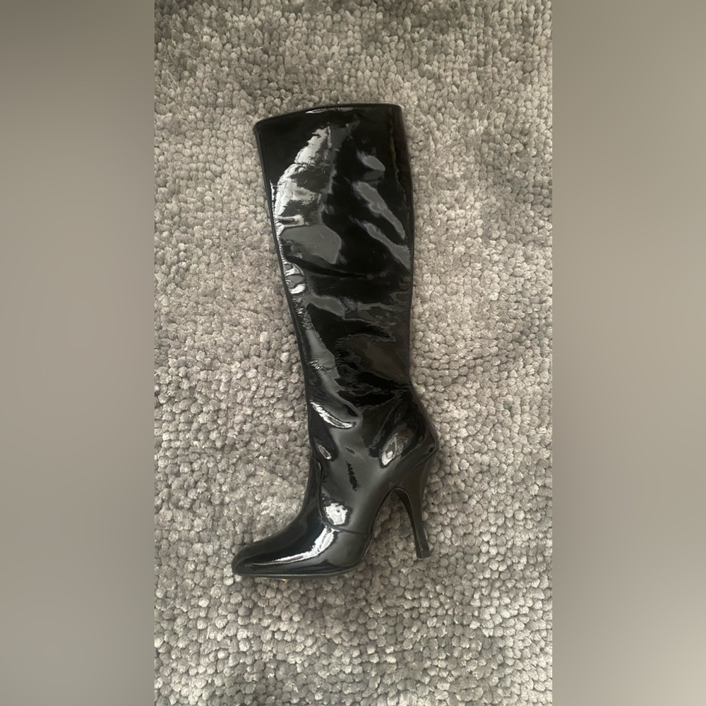 BCBG boots size 5B / 35
